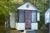 cabin1.jpg (60303 bytes)